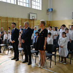 Prezydent Tadeusz Truskolaski podczas uroczystości w Szkole Podstawowej nr 2 w Białymstoku