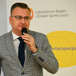Zastępca prezydenta Rafał Rudnicki przemawia do gości wydarzenia