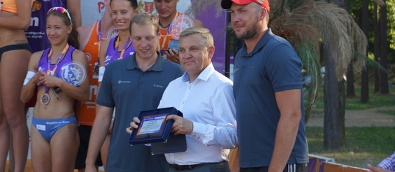 Prezydent Tadeusz Truskolaski z organizatorami Plaża Open 2015