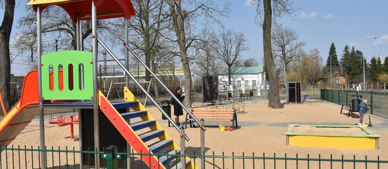 Ilustracja do artykułu 190408 Park plac zabaw starosielce-4.jpg