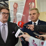 Prezydent Białegostoku i dyrektor szpitala miejskiego