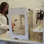 Badanie jakości miodów w laboratorium