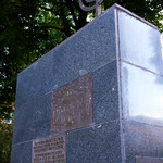 Pomnik Wielkiej Synagogi przy ul. Suraskiej