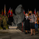 Sybiraczka Krystyna Dobrowolska z rodziną po złożeniu hołdu przy pomniku Bohaterskim Matkom Sybiraczkom w Białymstoku