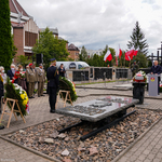 Przemówienie Prezydenta Miasta Białegostoku przy Pomniku Grobu Nieznanego Sybiraka w asyście Straży Miejskiej