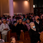 Tłum wiernych podczas uroczystej mszy w Sanktuarium Miłosierdzia Bożego w Białymstoku