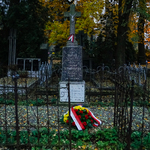 Kwiaty na grobie Józefa Weryho i Stanisława Hermanowskiego, złożone w imieniu Prezydenta Miasta Białegostoku