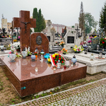 Kwiaty na grobie Krzysztofa Jakuba Putry, złożone w imieniu Prezydenta Miasta Białegostoku