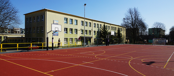 Boisko Zespołu Szkół Ogólnokształcących Mistrzostwa Sportowego im. Marii Konopnickiej w Białymstoku