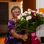Kwiaty wręczane mamie Ryszarda Skiby Skibińskiego