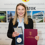 Natalia Maliszewska z medalem i wyróżnieniem Prezydenta Miasta Białegostoku