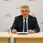 Prezydent Tadeusz Truskolaski podczas konferencji