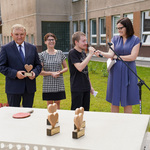 Uczeń przemawia podczas uroczystości