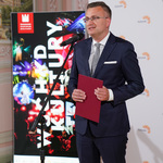 Zastępca Prezydenta Rafał Rudnicki wypowiada się do mikrofonu