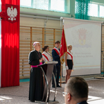 Biskup Henryk Ciereszko przemawia przy mównicy