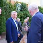 Prezydent Tadeusz Truskolaski bierze udział w odsłonięciu muralu
