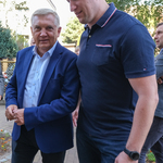 Prezydent Tadeusz Truskolaski i młociarz Wojciech Nowicki