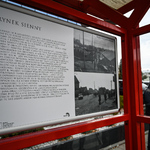 Przystanek, na którym została zamontowana tablica z historią Białegostoku