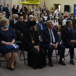 Uczestnicy uroczystości w 8 liceum
