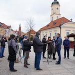 Uczestnicy konferencji prasowej na Rynku Kościuszki