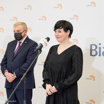Pani dyrektor I Liceum Ogólnokształcącego w Białymstoku Ewa Mituła przemawia podczas spotkania z dyrektorami i uczniami najlepszych szkół w Białymstoku