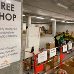 Free shop - magazyn przy boisku bocznym na Stadionie Miejskim w Białymstoku