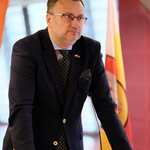 Zastępca prezydenta Rafał Rudnicki przemawia podczas sesji Rady Miasta