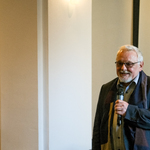 Były przewodniczący Rady Podlaskiej Okręgowej Izby Architektów przemawia do uczestników spotkania