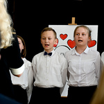 Występ uczniów podczas uroczystości jubileuszowych