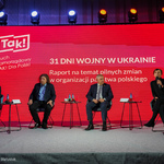 Od prawej siedzą: Maria Klaman, Prezydent Białegostoku Tadeusz Truskolaski, Jacek - Karnowski Prezydent Sopotu oraz Wójt Gminy Korycin Mirosław Lech