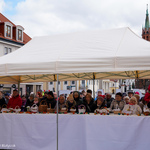 Mieszkańcy Białegostoku przy świątecznym stole podczas święcenia pokarmów