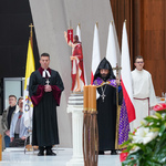 Duchowni podczas uroczystości pogrzebowych śp. Karoliny Kaczorowskiej