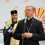 Arcybiskup Józef Guzdek składa uchodźcom świąteczne życzenia 
