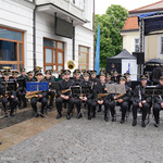 Miejska orkiestra dęta podczas uroczystości z okazji święta ulicy Jana Kilińskiego