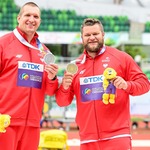 Wojciech Nowicki i Paweł Fejdek po zakończonej ceremonii
