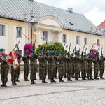 Salwa honorowa wykonana przez kompanię reprezentacyjną Wojska Polskiego