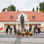 Warta honorowa przy pomniku Marszałka Piłsudskiego