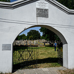 Brama cmentarza