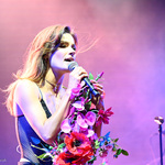 Natalia Szroeder podczas występu w Białymstoku