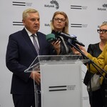 Prezydent Tadeusz Truskolaski odpowiada na pytania dziennikarzy