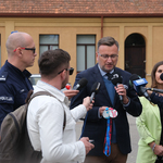 Zastępca prezydenta Rafał Rudnicki odpowiada na pytania dziennikarzy