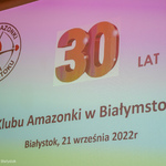 Obraz na ekranie 30 lat Klubu Amazonki w Białymstoku. Białystok 21 września 2022 r.