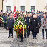 Radni Miejscy składają wieniec przy pomniku Marszałka Piłsudskiego
