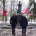 Ambasador USA w Polsce Mark Brzezinski oraz Prezydent Tadeusz Truskolaski pod Pomnikiem księdza Jerzego Popiełuszki