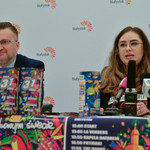 Natalia Stieszenko odpowiada na pytania dziennikarzy