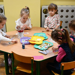 Dzieci podczas zajęć w przedszkolu