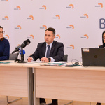 Zastępca prezydenta Przemysław Tuchliński przedstawia założenia Budżetu Obywatelskiego podczas konferencji prasowej