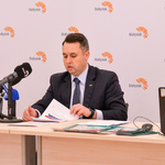 Zastępca prezydenta Przemysław Tuchliński przedstawia założenia Budżetu Obywatelskiego podczas konferencji prasowej