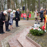Mieszkańcy Białegostoku oddają cześć ofiarom zbrodni sowieckiej