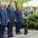 Zastępca prezydenta Rafał Rudnicki wraz z uczestnikami uroczystości